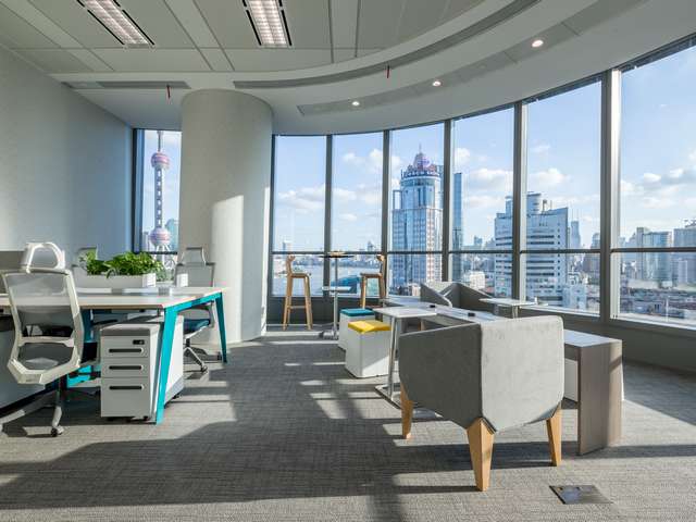 平衡重式电动堆高车制作企业